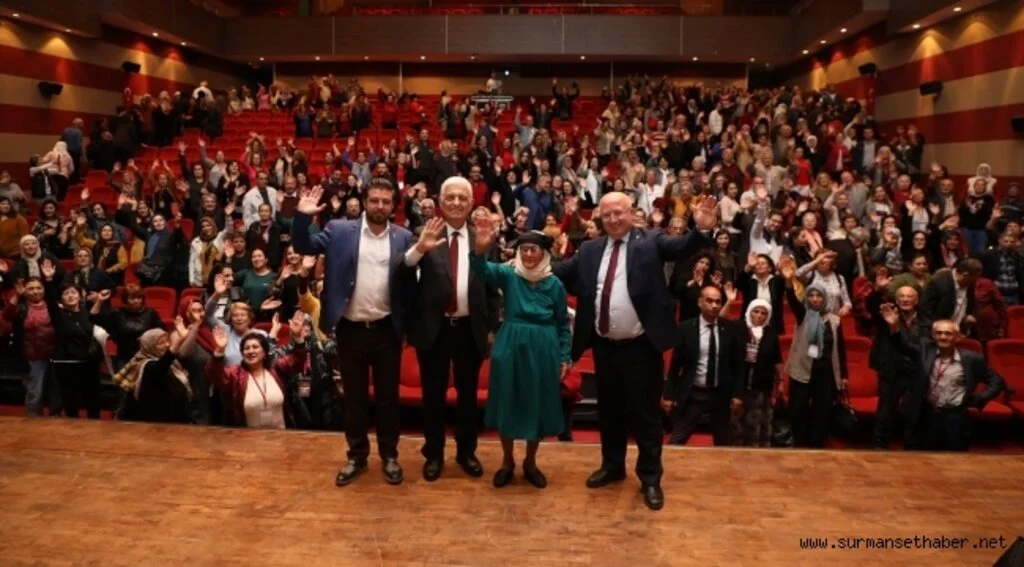 Muğlalı Kadınlar Atatürk’ün Huzurunda