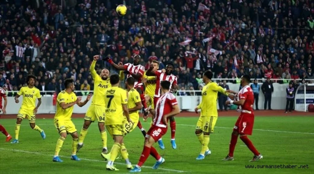 Fenerbahçe'de Ersun Yanal'lı Kötü Gidiş Devam Ediyor