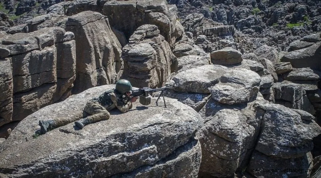  Irak'ın kuzeyinde bir asker ile güvenlik korucusu şehit oldu