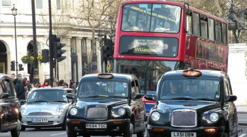 Süper zengin elitler gençlerin 'Londra hayalini' yıktı