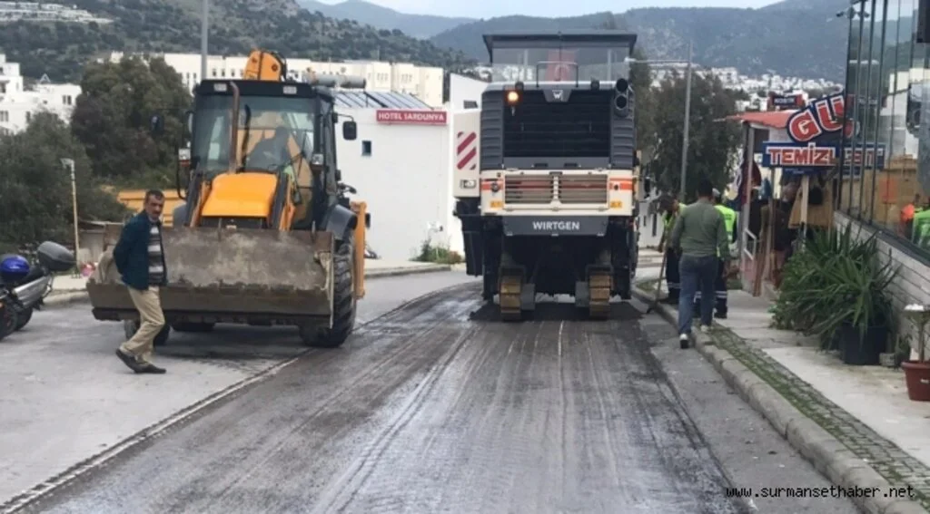 BOZUK YOLLAR KAZINARAK DÜZELTİLDİ