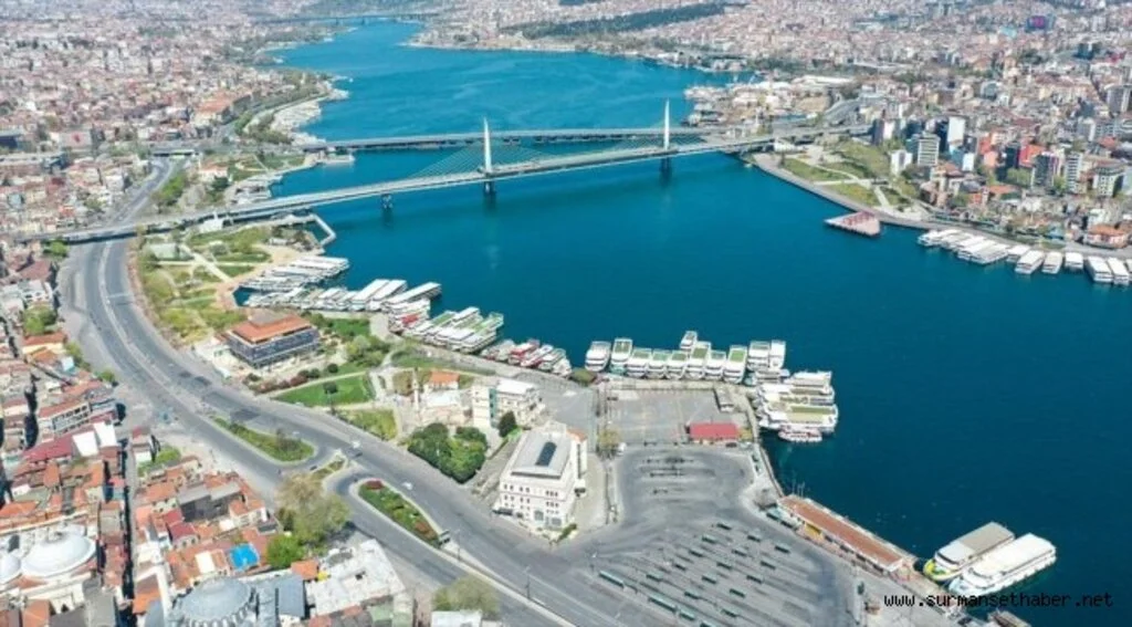 İstanbul'da cadde, meydan, park ve sahiller boş kaldı