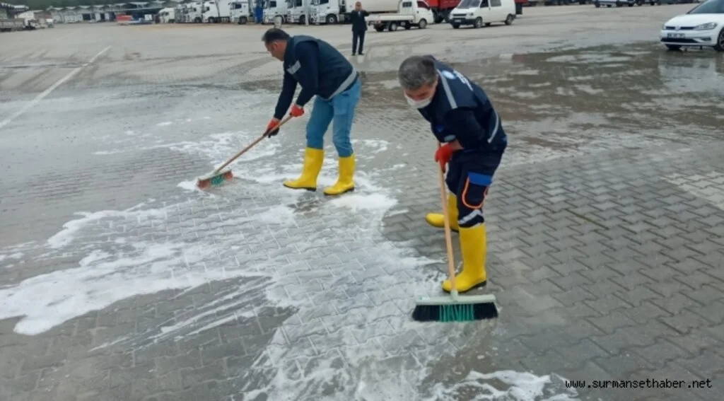 Toptancı Hallerinde Koronavirüs tedbirleri sürürüyor