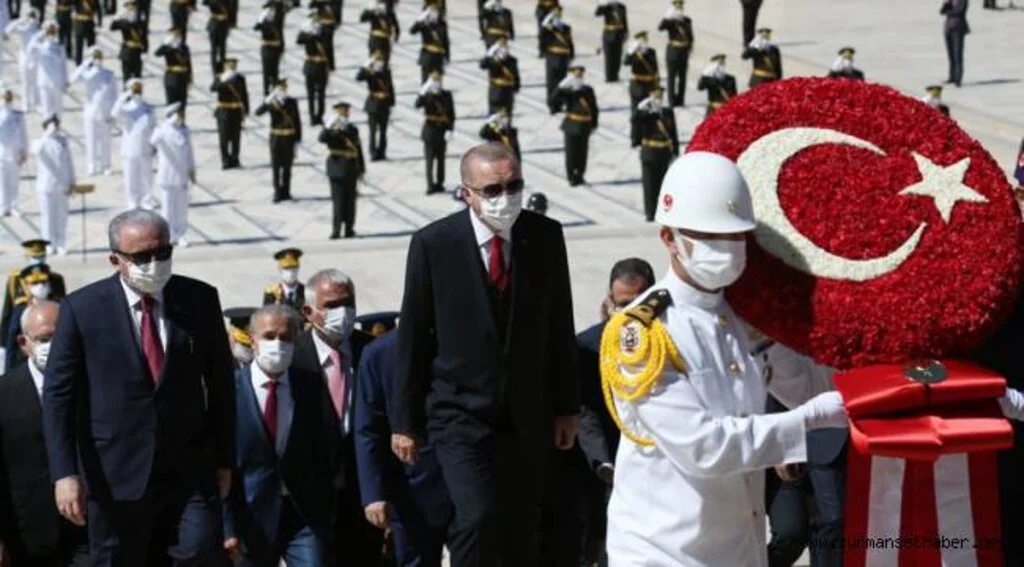  Cumhurbaşkanı Erdoğan, Anıtkabir’de düzenlenen törene katıldı