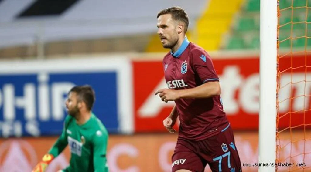 Trabzonspor'da Filip Novak camiaya veda etti