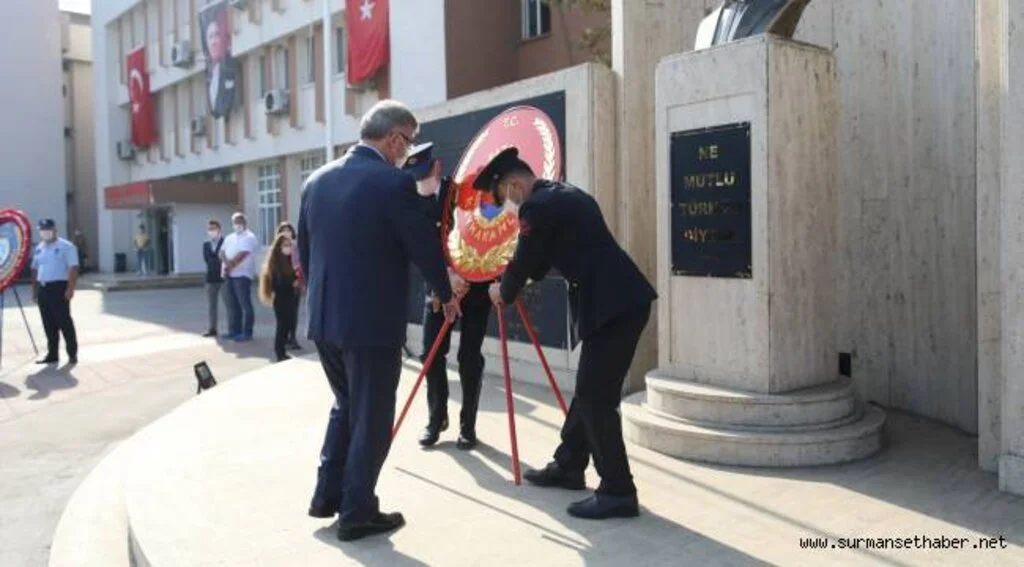 CUMHURİYET BAYRAMI ETKİNLİKLERİ ATATÜRK ANITINA ÇELENK SUNUMU İLE BAŞLADI