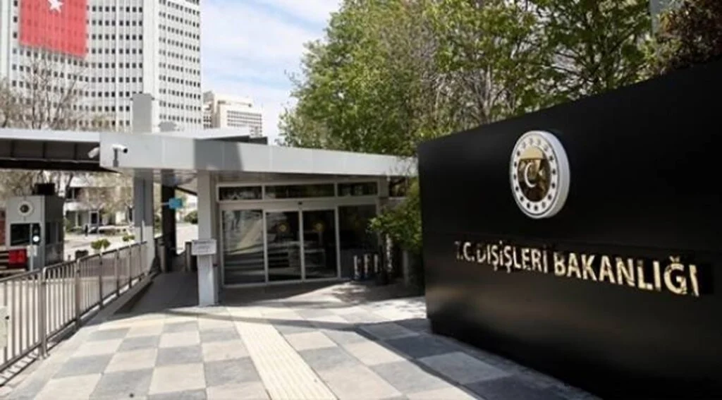 Dışişleri Bakanlığından Almanya'daki cami baskınına tepki