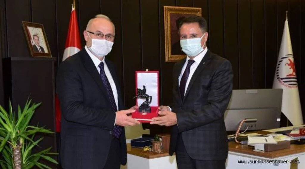Rektör Ünal Atakum Belediye Başkanı Cemil Deveci'yi Konuk Etti