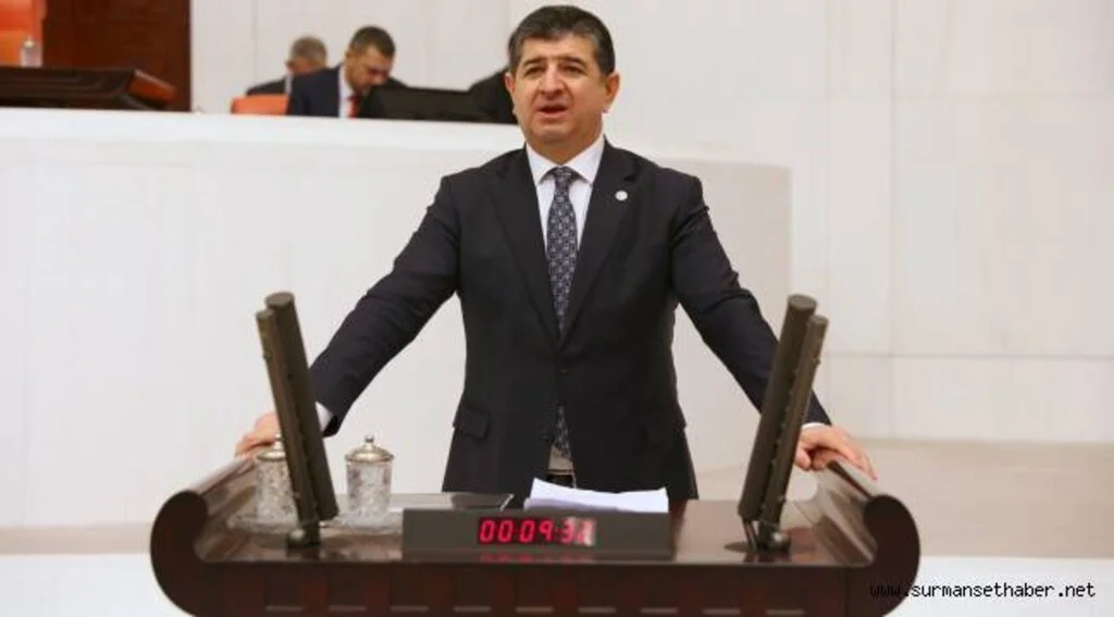 “SERİK SAHİLERİNİN HALKIN ELİNDEN ALINMASINDAN AKP’Lİ BELEDİYE SORUMLU”