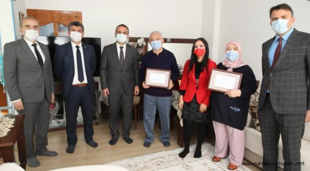 BAŞKAN KİBAR’DAN EMEKTAR ÖĞRETMENLERE VEFA