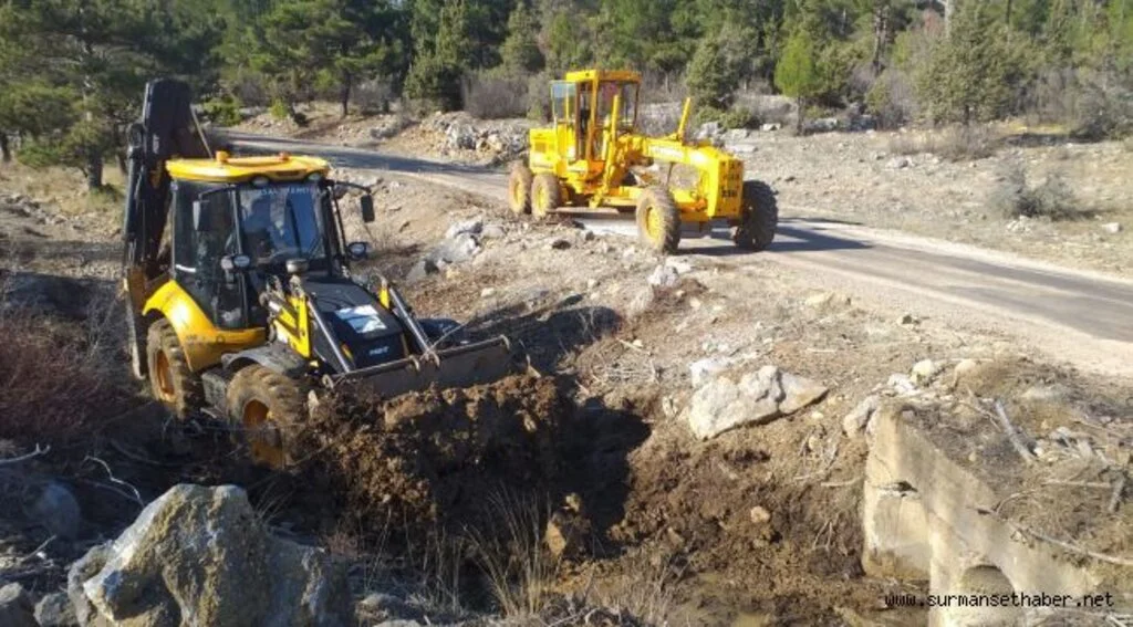 Akseki’de 50 km’lik grup yoluna bakım 