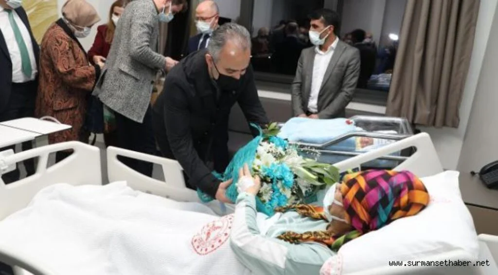 Başkan Aktaş’tan yılın son ve ilk bebeklerine ziyaret