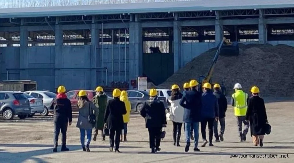 BİYOKÜTLE ENERJİ SANTRALİ ZİYARETÇİLERİNİ AĞIRLADI