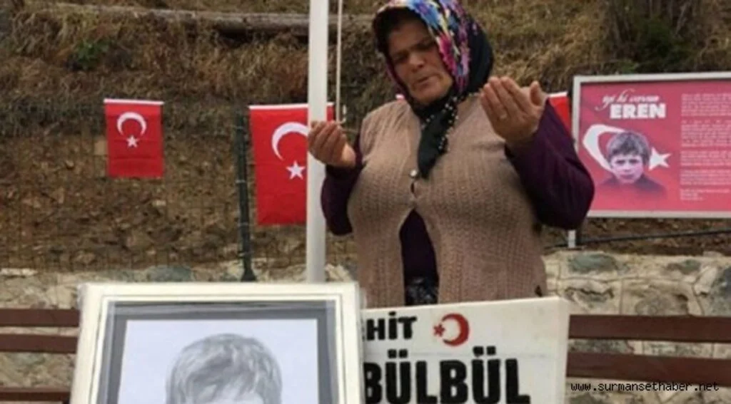 Mehmetçiklere Şehit Eren Bülbül'ün Annesinden Dua