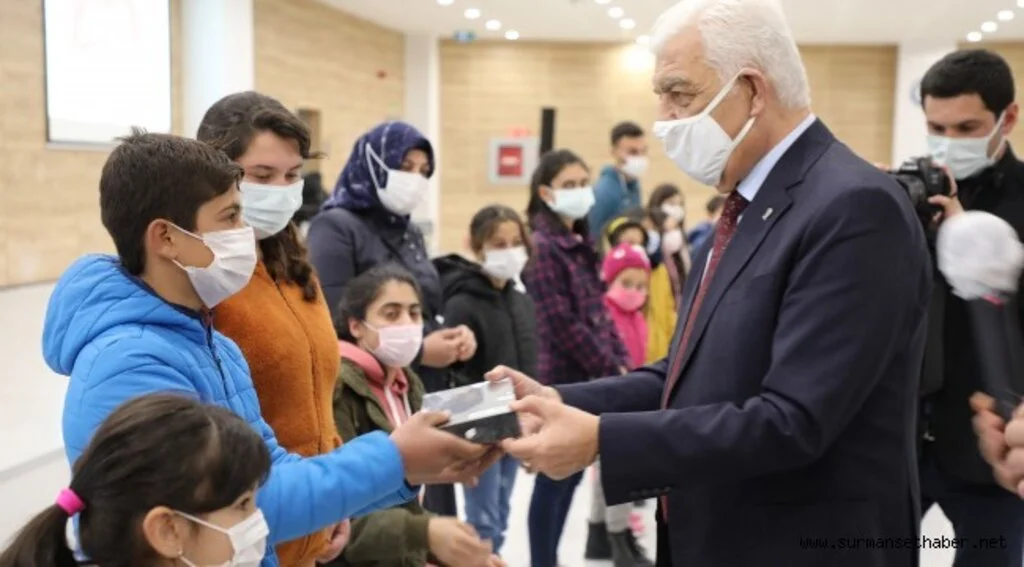 Muğla Büyükşehir Uzaktan Eğitimi Yakın Ediyor 