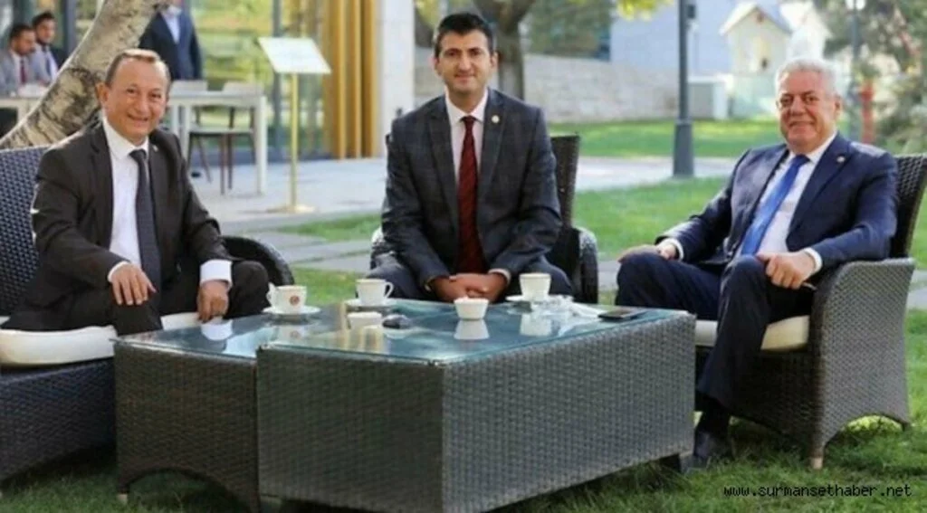 Üç Milletvekili CHP'den İstifa Etti.