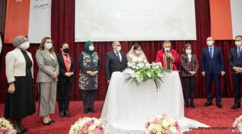 Bakan Soylu ve Vali Yerlikaya, “Evsiz” Merve ve Hüseyin’in Mutluluğuna Ortak Oldu