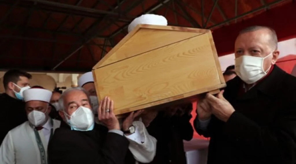 Cumhurbaşkanı Erdoğan, Elazığlı kanaat önderi Hafız Nazırlı’nın cenaze törenine katıldı