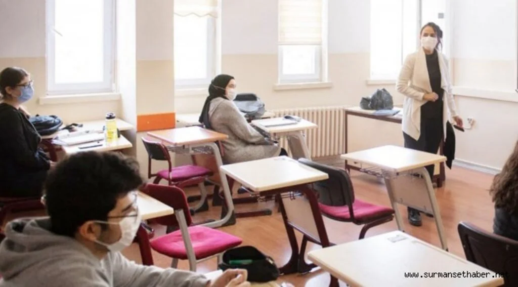 LİSELERDE YÜZ YÜZE VE UZAKTAN EĞİTİME İLİŞKİN USUL VE ESASLAR BELİRLENDİ. TÜZ YÜZE EĞİTİM NEZZAMAN BAŞLAYACAK ? YÜZ YÜZE EĞİTİM