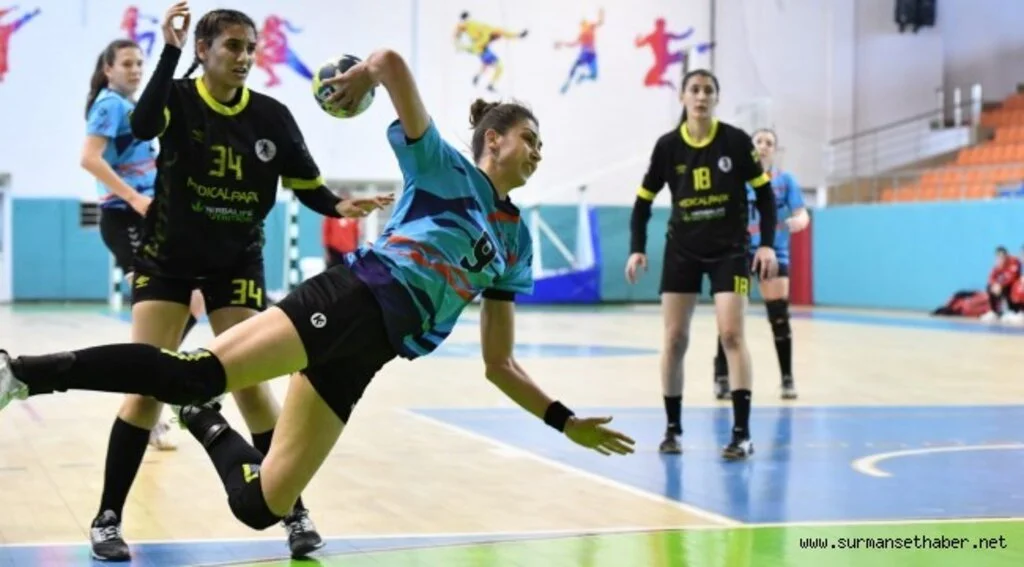 Mavi Kelebekler üst üste üçüncü maçını kazandı