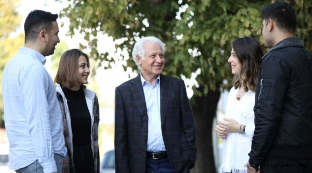 ŞİŞLİ DİJİTAL SINIF GENÇLERİ ÜNİVERSİTEYE HAZIRLIYOR