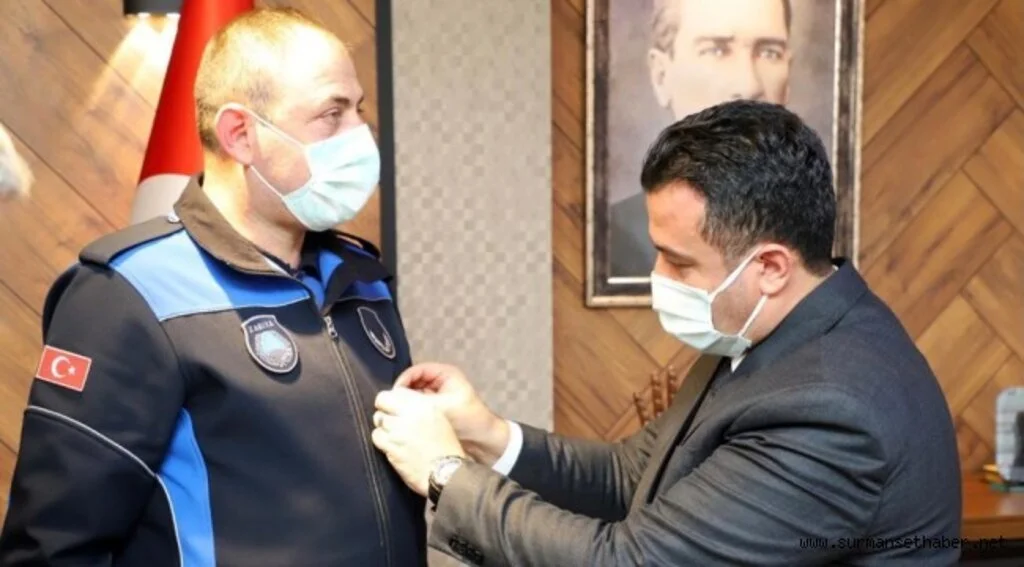 VATANDAŞIN HAYATINI KURTARAN ZABITA MEMURUNA BAŞKAN DOĞAN'DAN TEBRİK