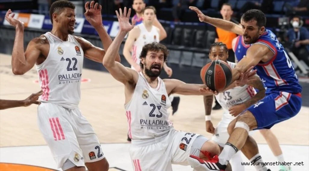 Anadolu Efes, Real Madrid'i devirdi