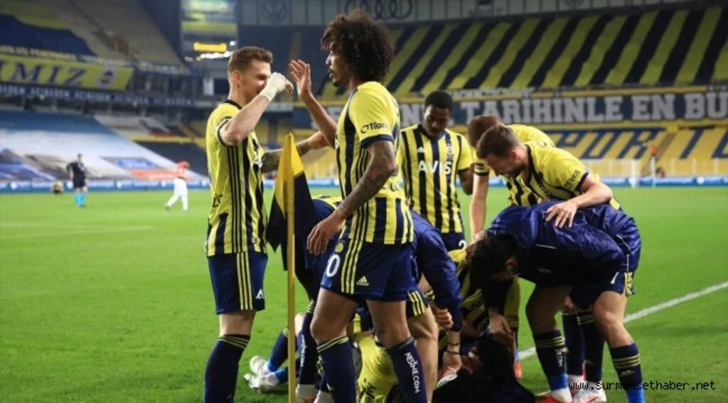 Fenerbahçe dört maç sonra 1'den fazla gol buldu