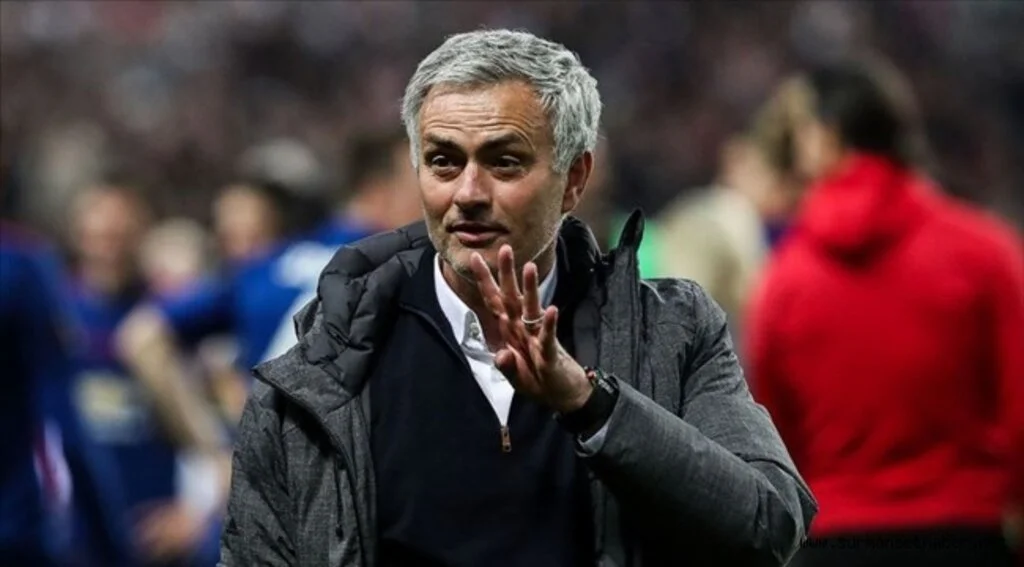 Tottenham Jose Mourinho ile yollarını ayırdı