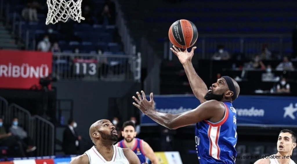 Anadolu Efes, Real Madrid'i yenerek Dörtlü Final'e yükseldi