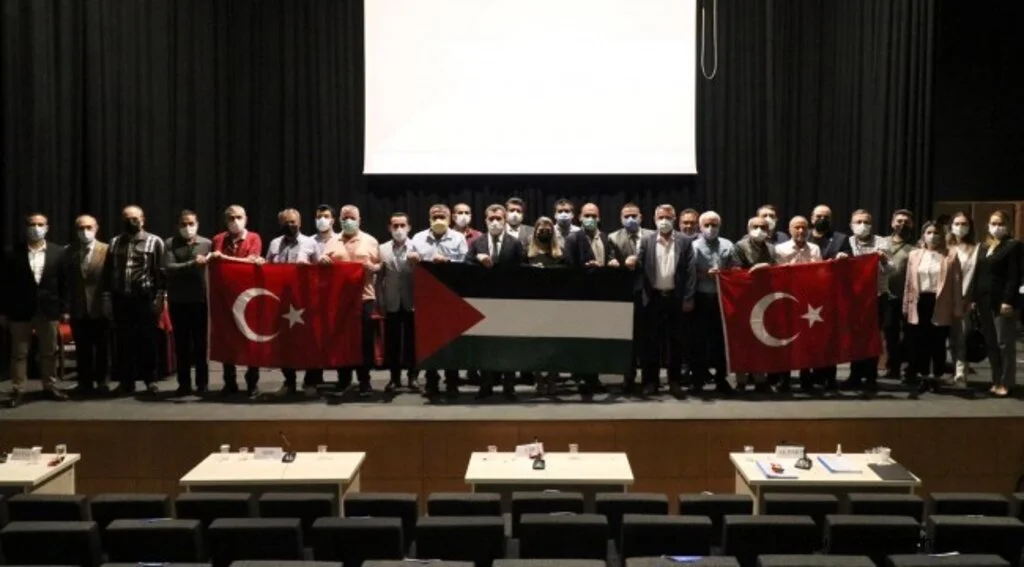 Bergama Belediye Meclisi Toplantısı’ndan İsrail’e kınama