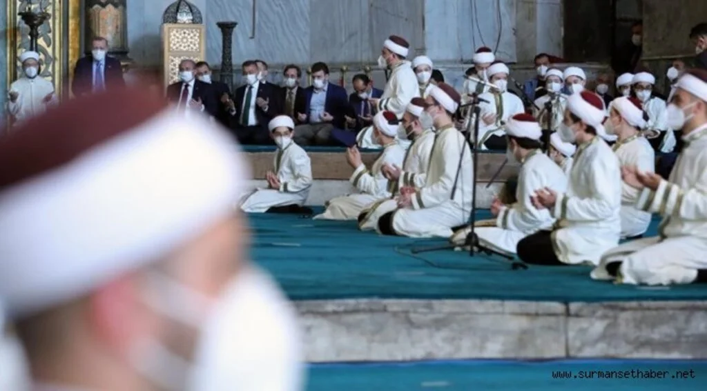 Hafızlıklarını tamamlayan 136 öğrenci Ayasofya-i Kebir Cami-i Şerifi'ndeki törenle icazet aldı