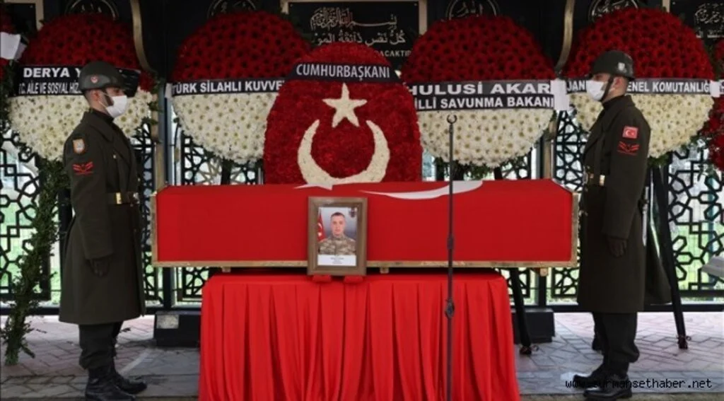 Pençe-Yıldırım Operasyonu'nda şehit olan piyade sözleşmeli er Müslüm Toprak son yolculuğuna uğurlandı