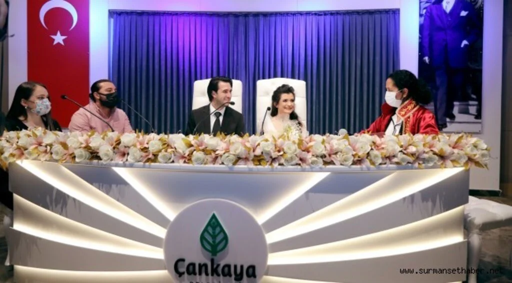 ÇANKAYA'DAN BİR AYDA 600 NİKAH