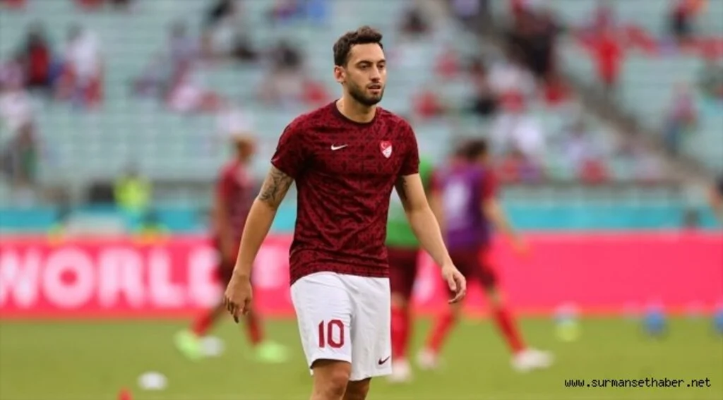 Hakan Çalhanoğlu İtalyan Kulübü İnter'e Transfer Oldu