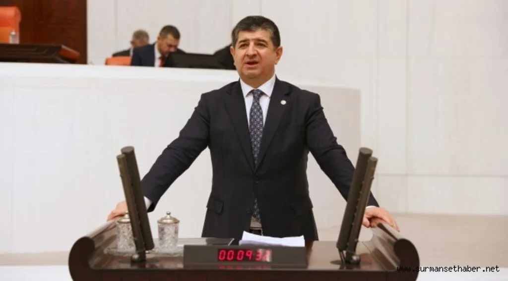 Milletvekili Cavit Arı Finike'ye Müjdeyi Verdi