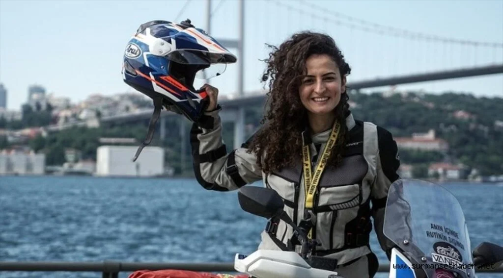 Motosikletiyle Afrika'yı keşfe çıkıyor
