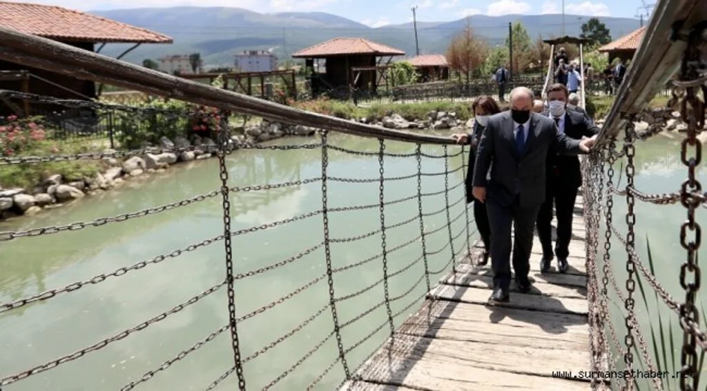 Bakan Varank, Ladik Ambarköy Açık Hava Müzesine hayran kaldı