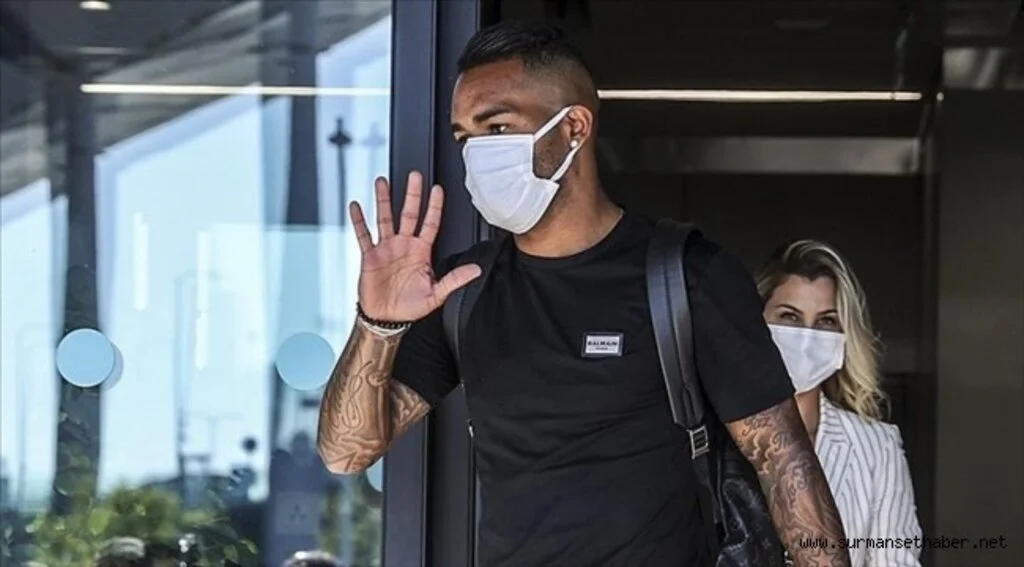  Brezilyalı futbolcu Alex Teixeira Beşiktaş'ta