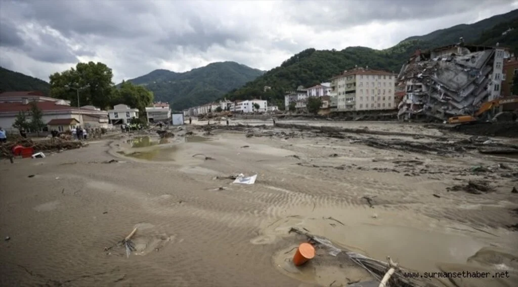 Bartın, Sinop ve Kastamonu'daki sel felaketi '3.seviye ulusal afet' ilan edildi
