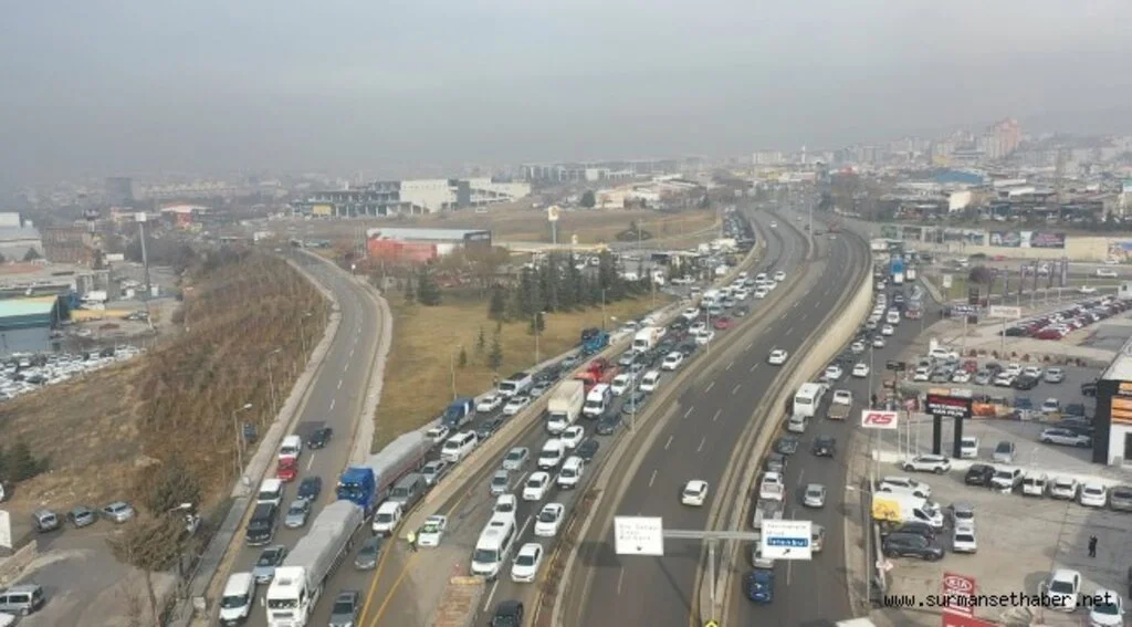 BÜYÜKŞEHİR’DE ÖNCELİK CAN GÜVENLİĞİ: ŞAŞMAZ SANAYİ BULVARI KÖPRÜSÜ’NDE DERZ YENİLEME ÇALIŞMASI