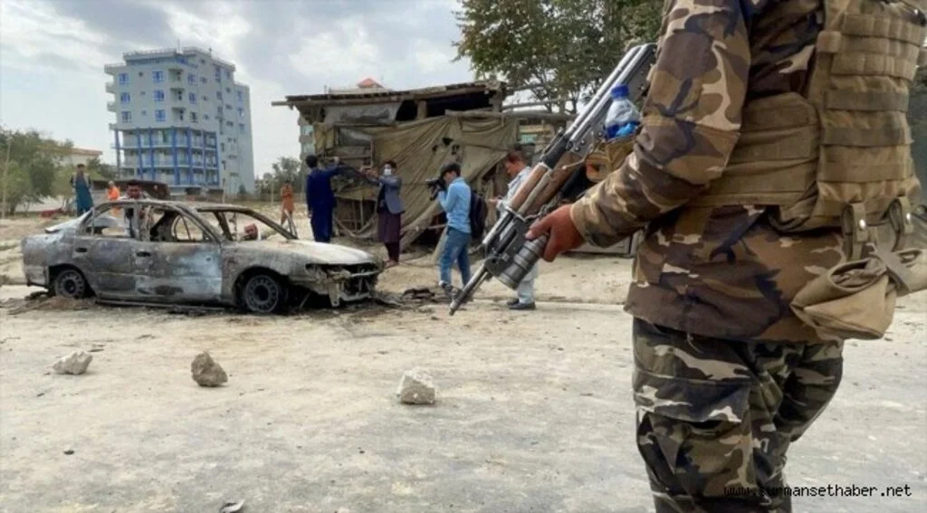 Kabil'deki havalimanı yakınlarına 5 roket düştü