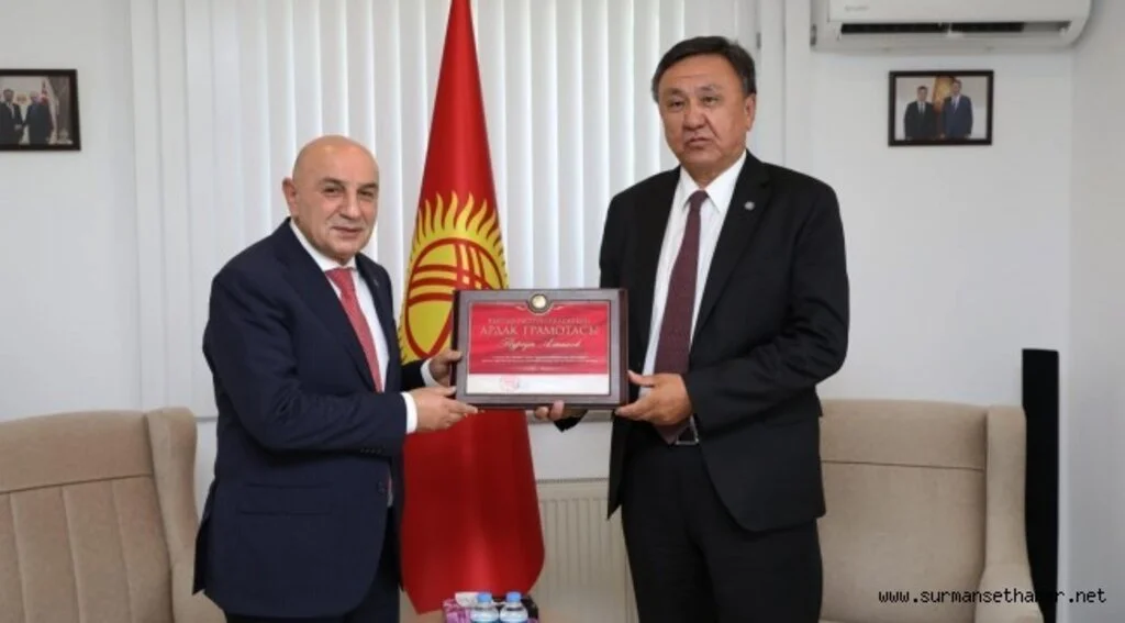 KIRGIZİSTAN CUMHURBAŞKANI CAPAROV’DAN BAŞKAN ALTINOK’A DEVLET NİŞANI