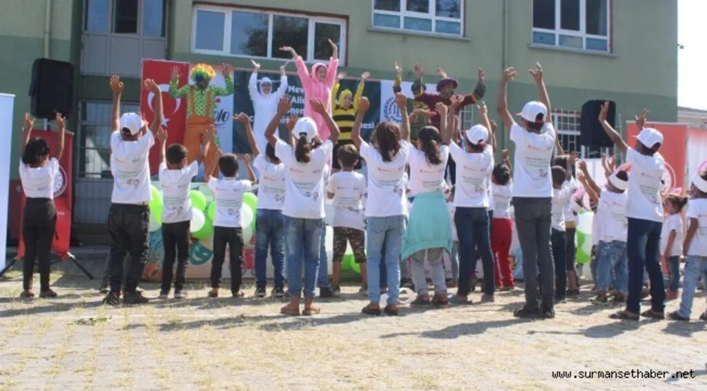MEVSİMLİK TARIM İŞÇİLERİNİN ÇOCUKLARI ÇARŞAMDA’DA BULUŞTU