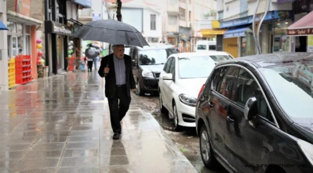  ORDU BÜYÜKŞEHİR BELEDİYESİ, 127 NOKTADA SEFERBER OLARAK YAĞIŞIN ETKİSİNİ AZALTTI
