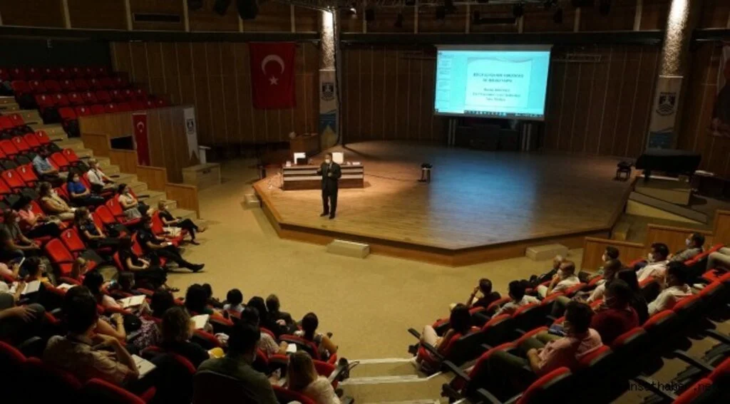 BELEDİYE PERSONELİNE HİZMET İÇİ EĞİTİM SEMİNERİ