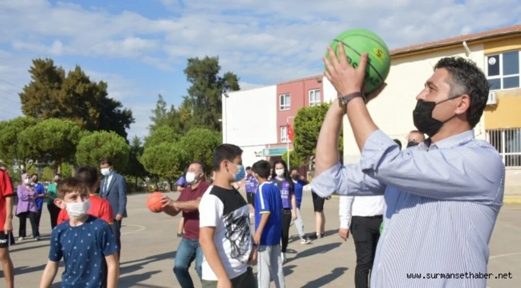 Fatih İlkokulu’nda Başkan Serkan Acar ve Öğrencilerden Renkli buluşma