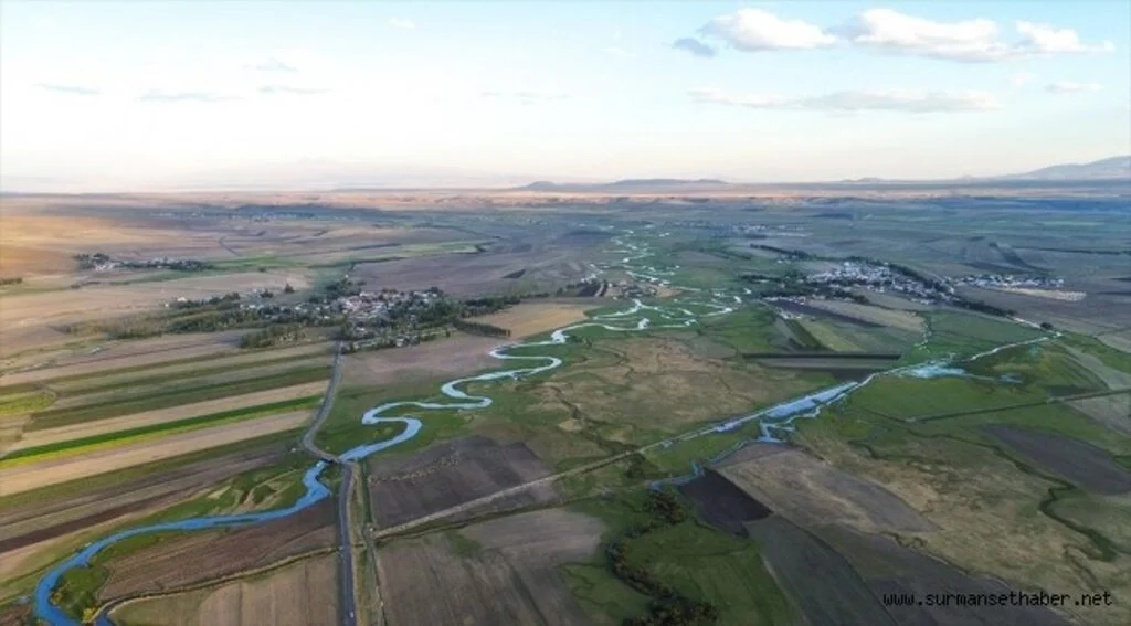 Kars'taki menderesler her mevsim güzelliğiyle cezbediyor