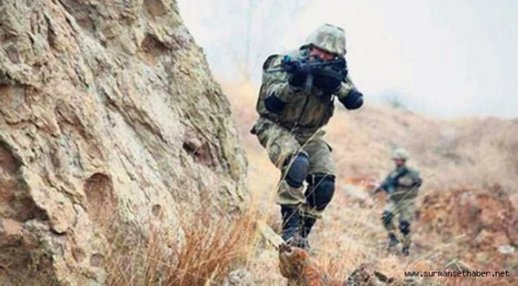 Turuncu Ve Gri Kategoriye Bir Çizik Daha