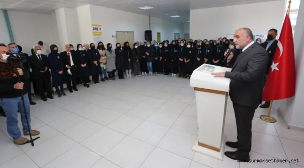 BAŞKAN SANIKÇI ÖĞRENCİLERE KUDÜS GEZİSİ SÖZÜ VERDİ